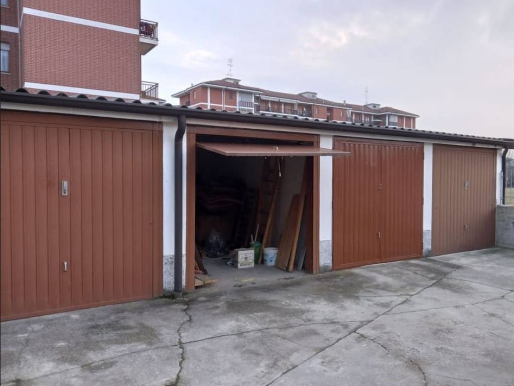 Box / garage a Bra in Viale Risorgimento, 51 - Foto 2