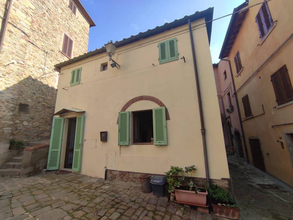 Casa indipendente a Castagneto carducci in Via Varese - Foto 2