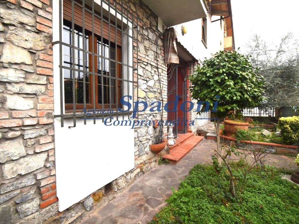 Villa a Massa e cozzile in Via Vangile, 15 - Foto 3