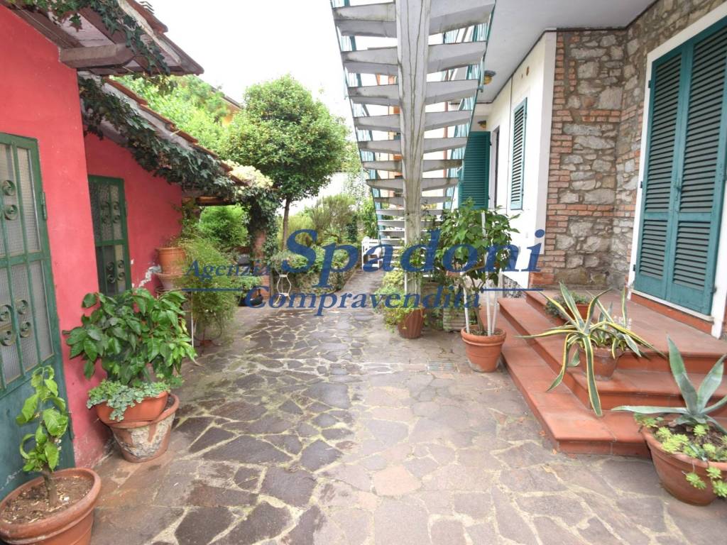 Villa a Massa e cozzile in Via Vangile, 15 - Foto 5