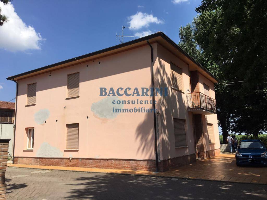 Casa indipendente a Cotignola in VIA BARBIANA, 35 - Foto 2
