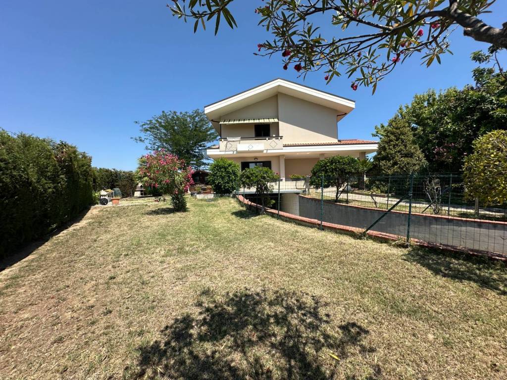 Villa a Roseto degli abruzzi in Località Spinaci, 25 - Foto 2