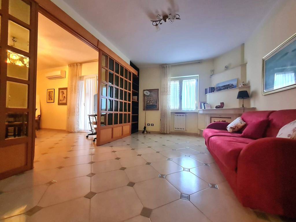 Appartamento a Agropoli in Via Calcedonio Giordano, 21 - Foto 3