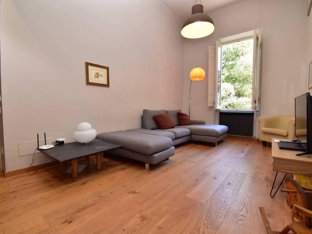 Appartamento a Pietrasanta in Via Guglielmo Oberdan, 15 - Foto 2