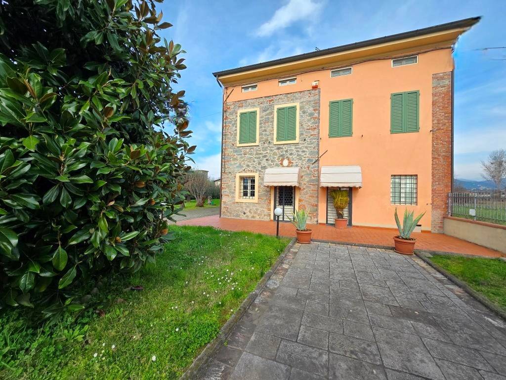 Villa a Porcari in Via Romana Ovest - Foto 5