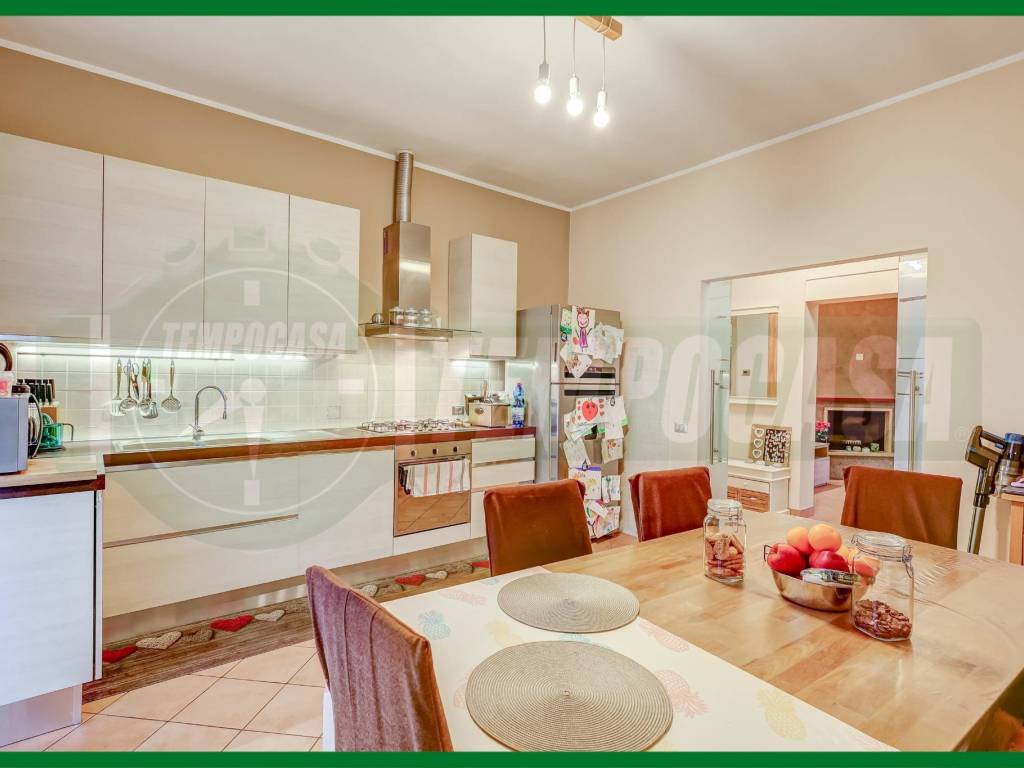 Appartamento a Monvalle in Via Roma, 30 - Foto 2