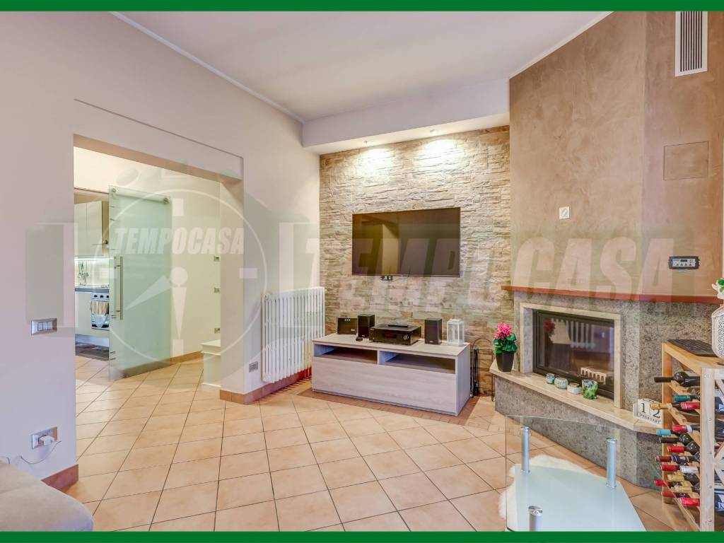 Appartamento a Monvalle in Via Roma, 30 - Foto 4