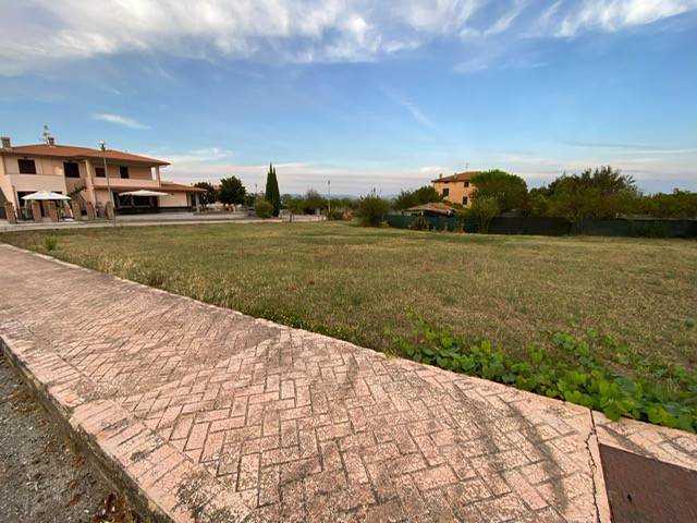 Terreno a Castiglione del lago in Via Enrico Fermi - Foto 3