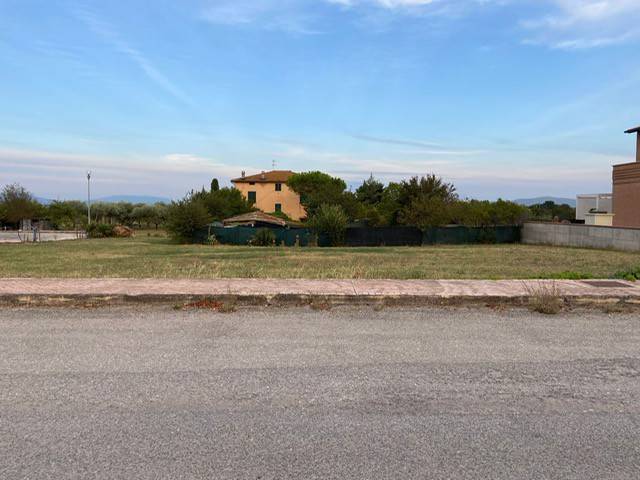 Terreno a Castiglione del lago in Via Enrico Fermi - Foto 5