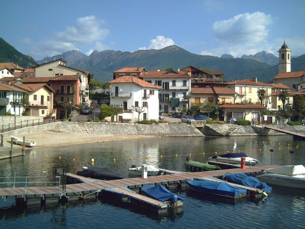 Appartamento a Baveno in Via Giuseppe Mazzini - Foto 2