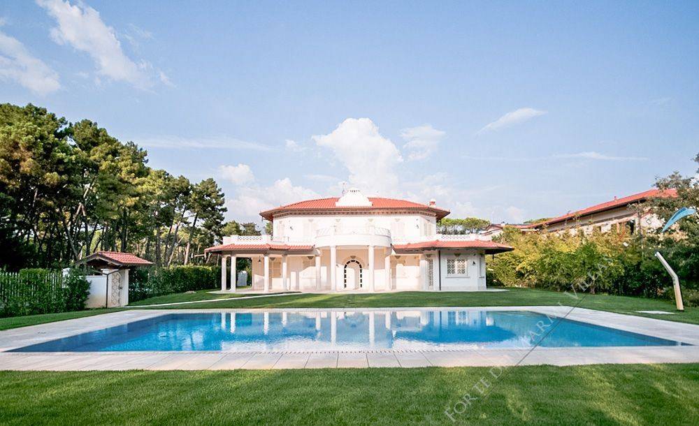 Villa a Forte dei marmi in Via Ardengo Soffici, 23 - Foto 5