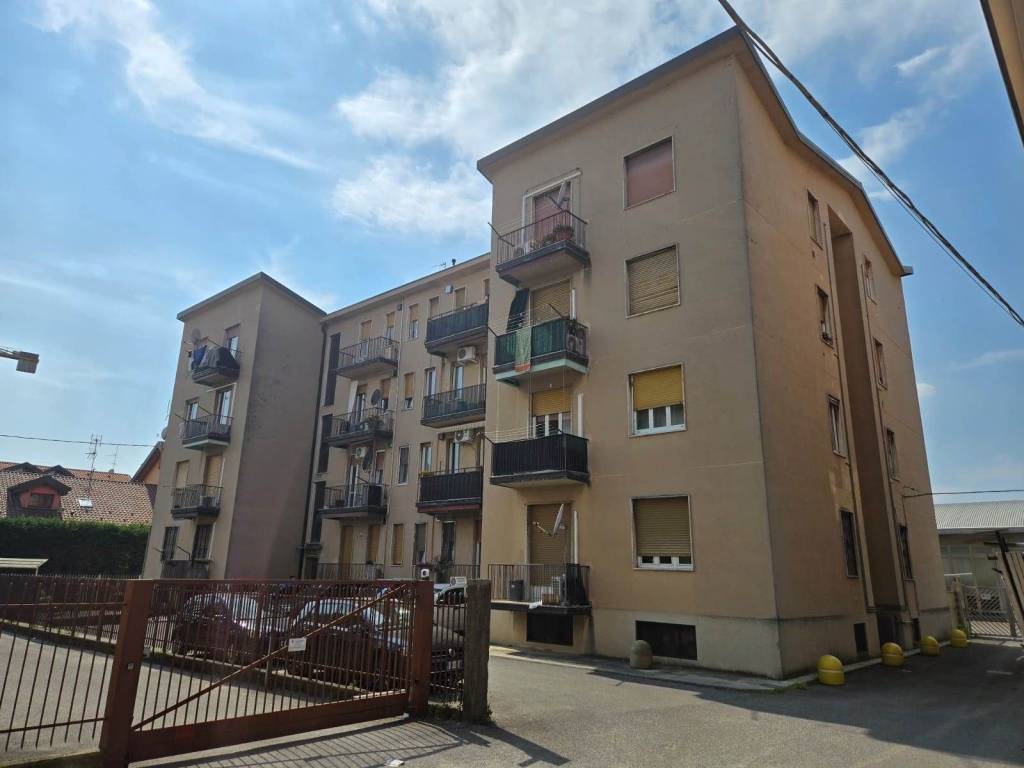 Appartamento a Bernareggio in Via Dante, 16 - Foto 2