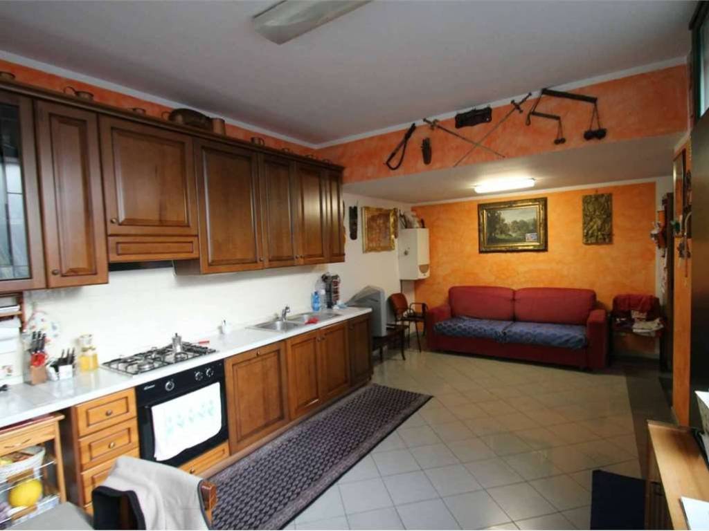 Appartamento a Annone di brianza in via Pescherino - Foto 2