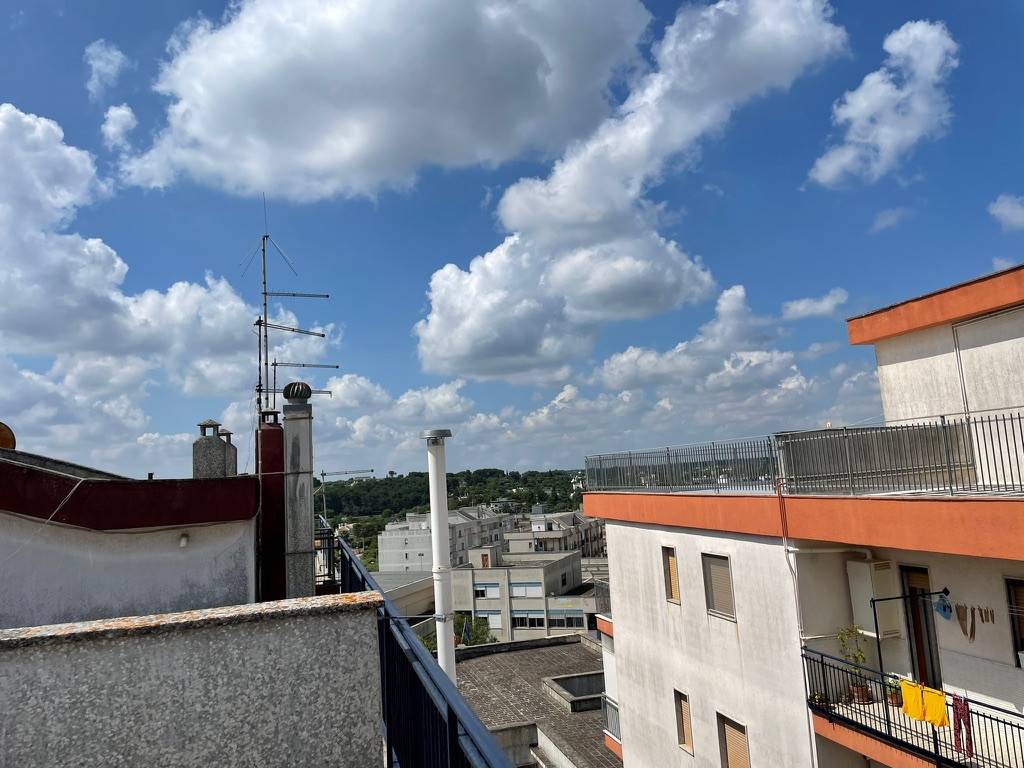 Appartamento a Ceglie messapica in Via Aosta, 1 - Foto 3