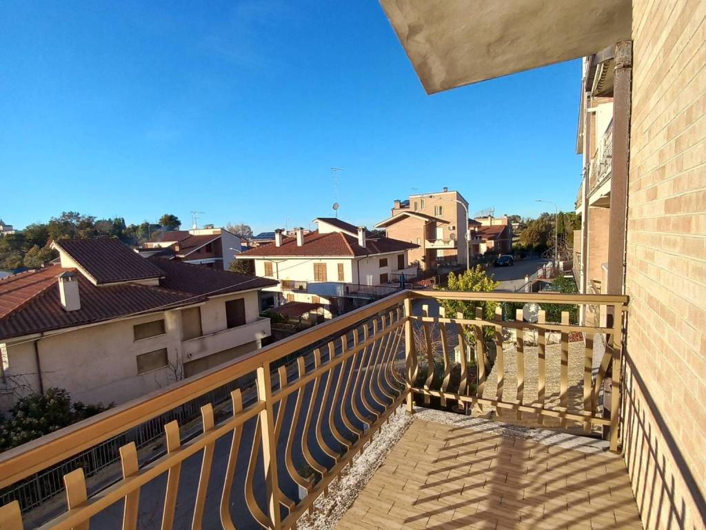 Appartamento a Montottone in via Spontini, 3 - Foto 3