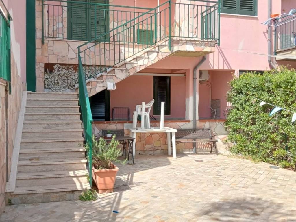 Appartamento a Campofelice di roccella in Via Imera, 10 - Foto 3