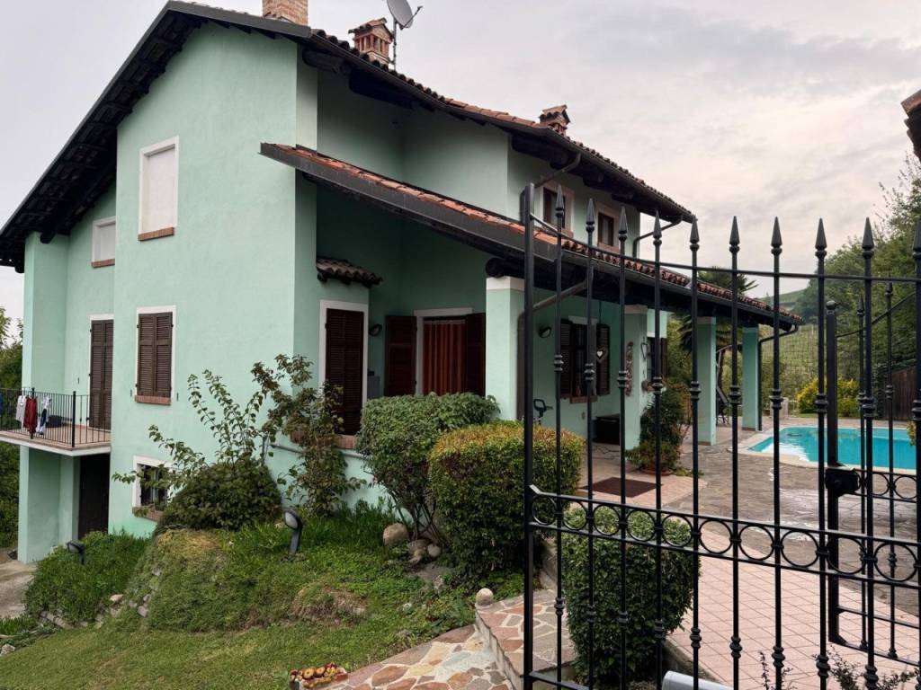 Villa a Serralunga d'alba in Via Roddino 13 A - Foto 3