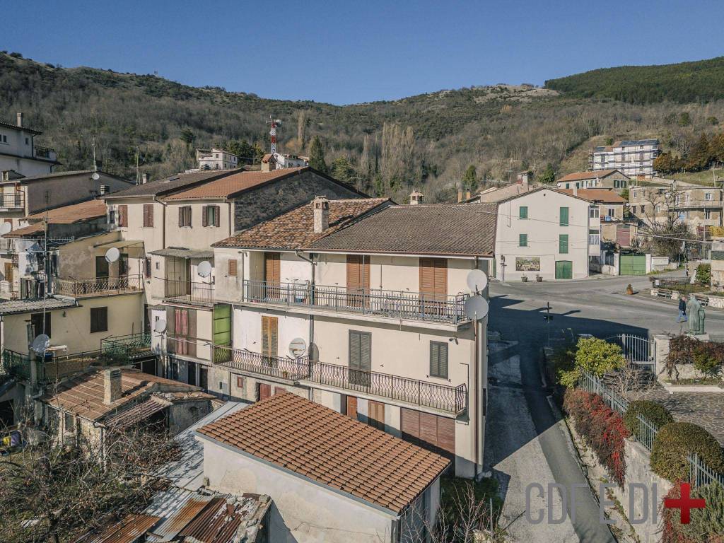 Appartamento a Pozzaglia sabina in Viale dei Caduti - Foto 2