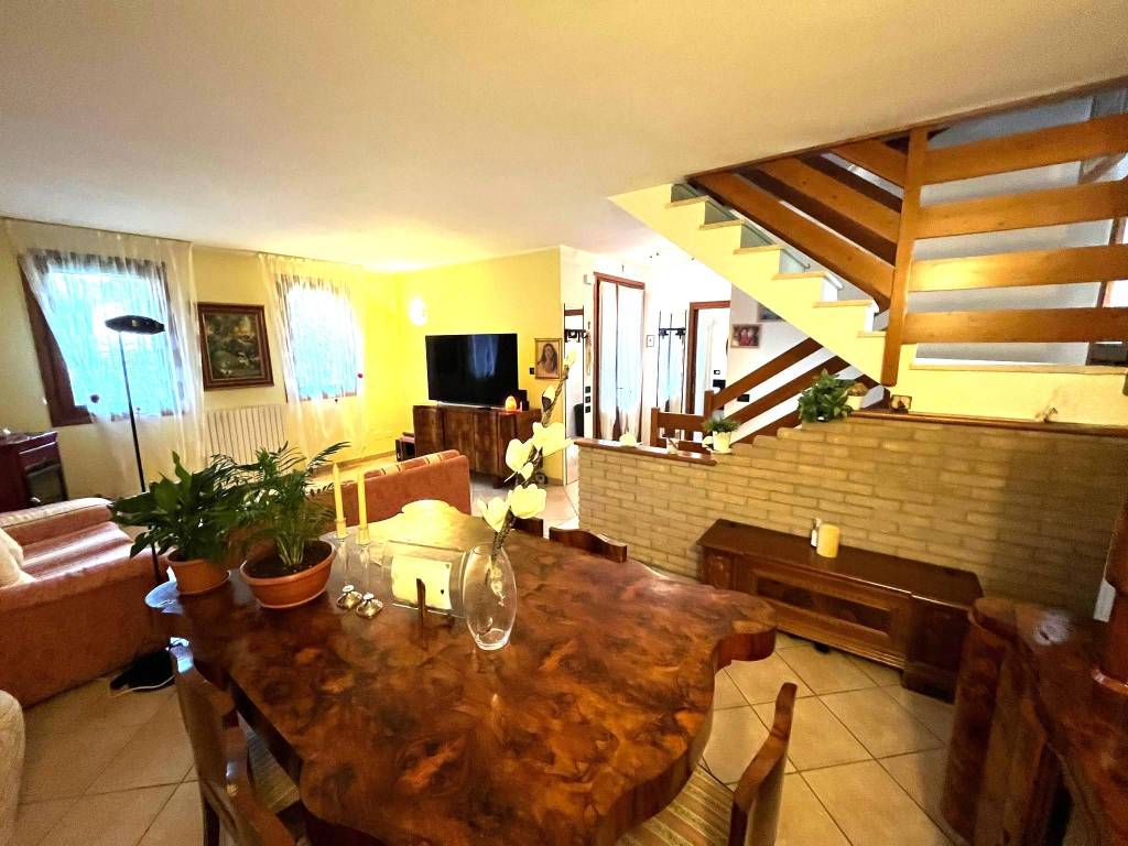 Villa a Noventa padovana in Via Valmarana, 2 - Foto 2