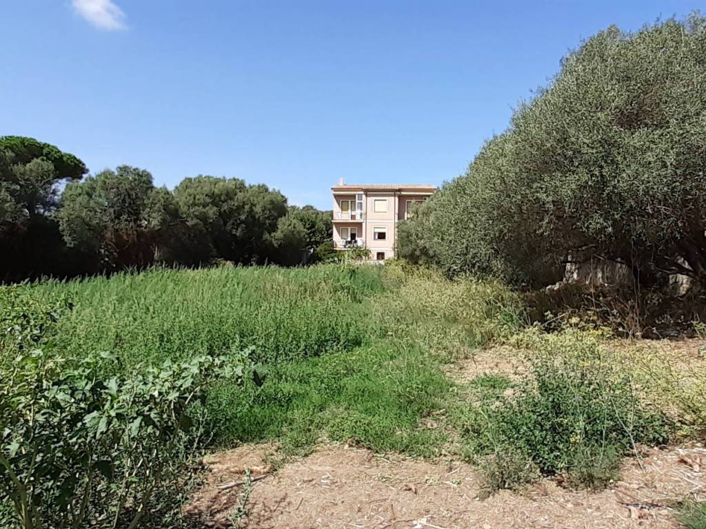 Terreno a Arzachena in Via Emilio Lussu, 4 - Foto 4