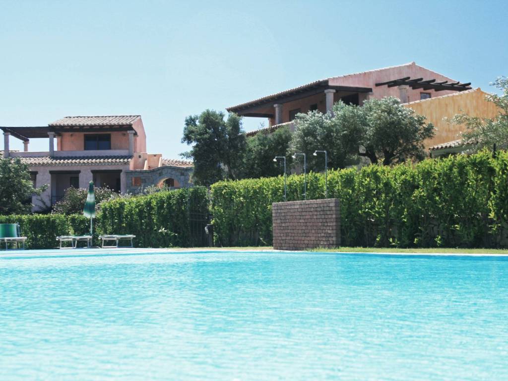Appartamento a Loiri porto san paolo in Via Giovan Battista Decandia, 8 - Foto 3