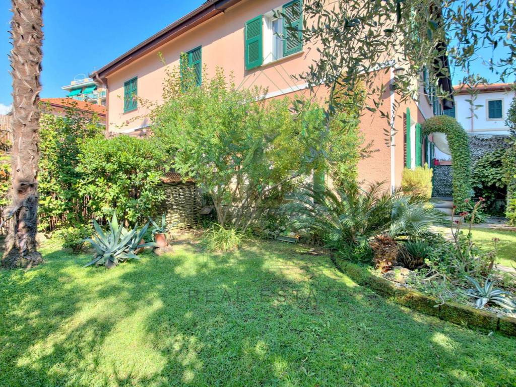 Appartamento a Rapallo in Via del Carmelo, 20 - Foto 3