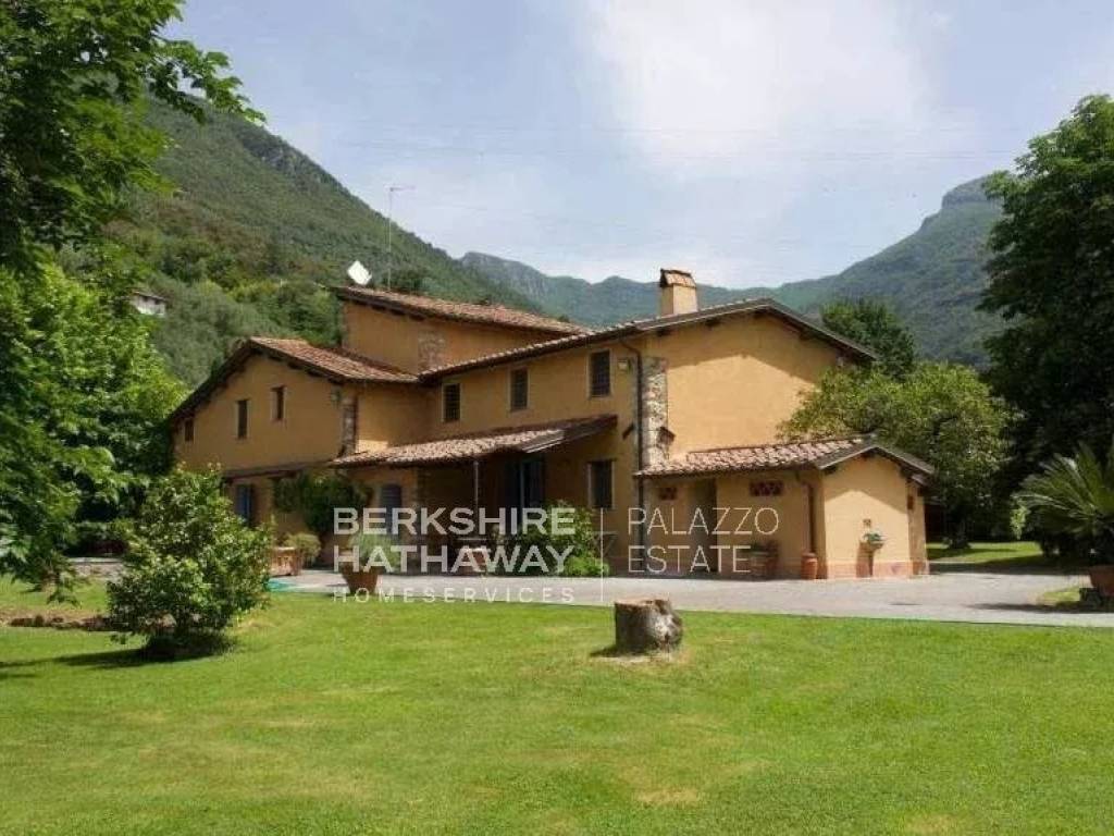 Villa a Pietrasanta in via dell'accademia 1 - Foto 2