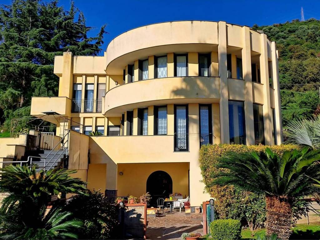 Villa a Salerno in Via Monticelli, 21 - Foto 4