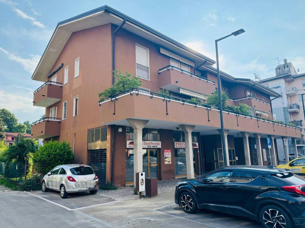 Appartamento a Merate in VIALE VERDI, 47 - Foto 3