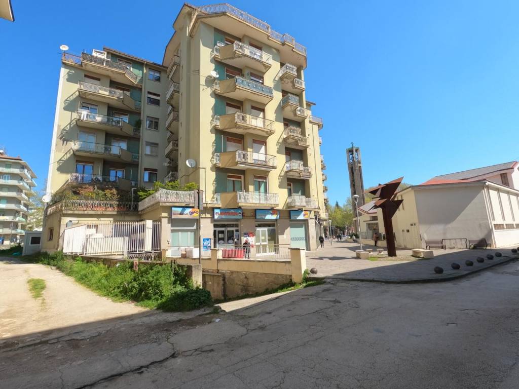 Appartamento a Avellino in Viale Italia - Foto 3