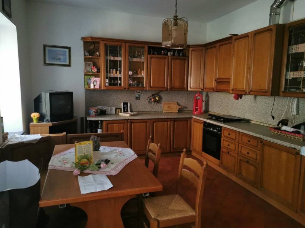Casa indipendente a Cuasso al monte in Via della Fonte, 9 - Foto 2