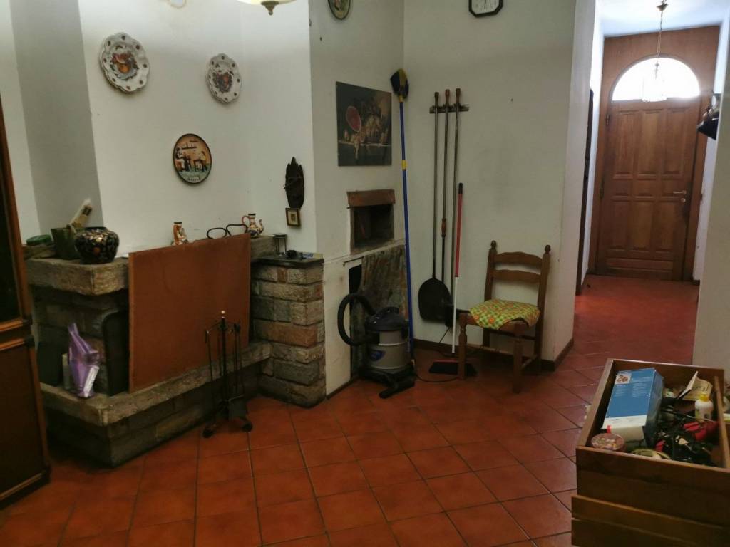 Casa indipendente a Cuasso al monte in Via della Fonte, 9 - Foto 5