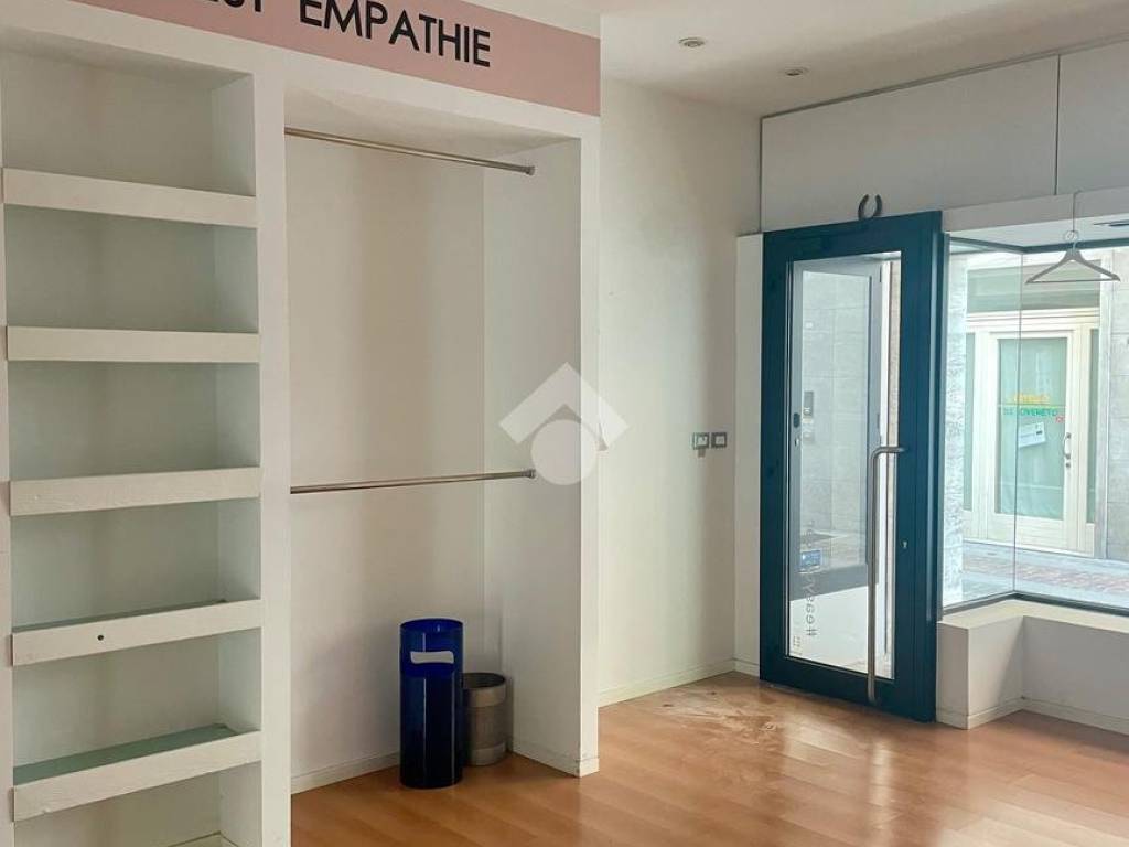 Immobile a Rovereto in Via Scuole, 13 - Foto 2