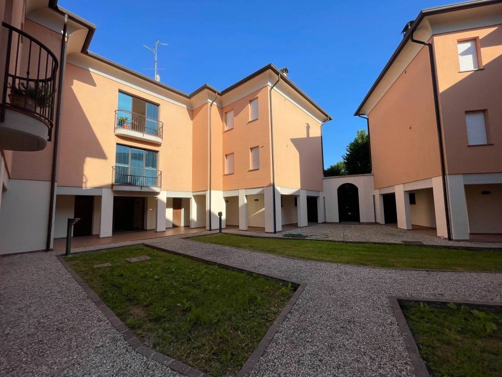 Appartamento a San felice sul panaro in Via Ciro Menotti, 90 - Foto 2
