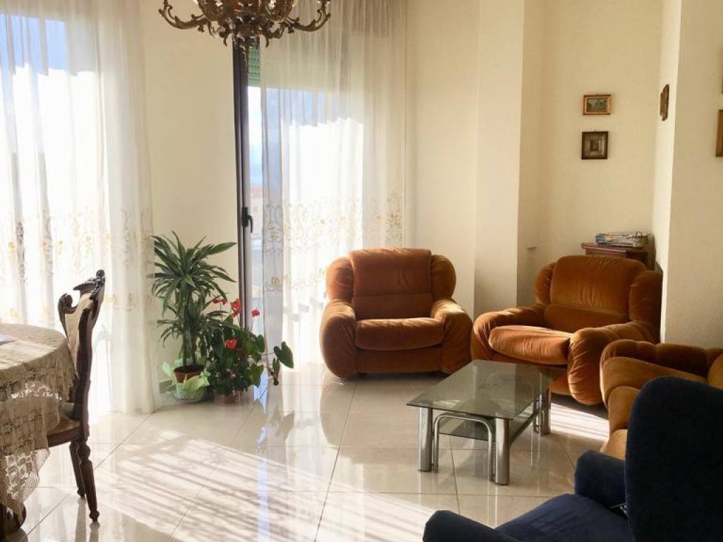 Appartamento a Catanzaro in Via Edmondo Buccarelli, 61 - Foto 4
