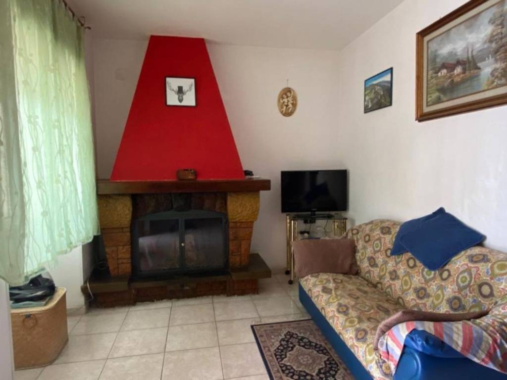 Casa indipendente a Roccamorice in Crognaleto - Foto 5