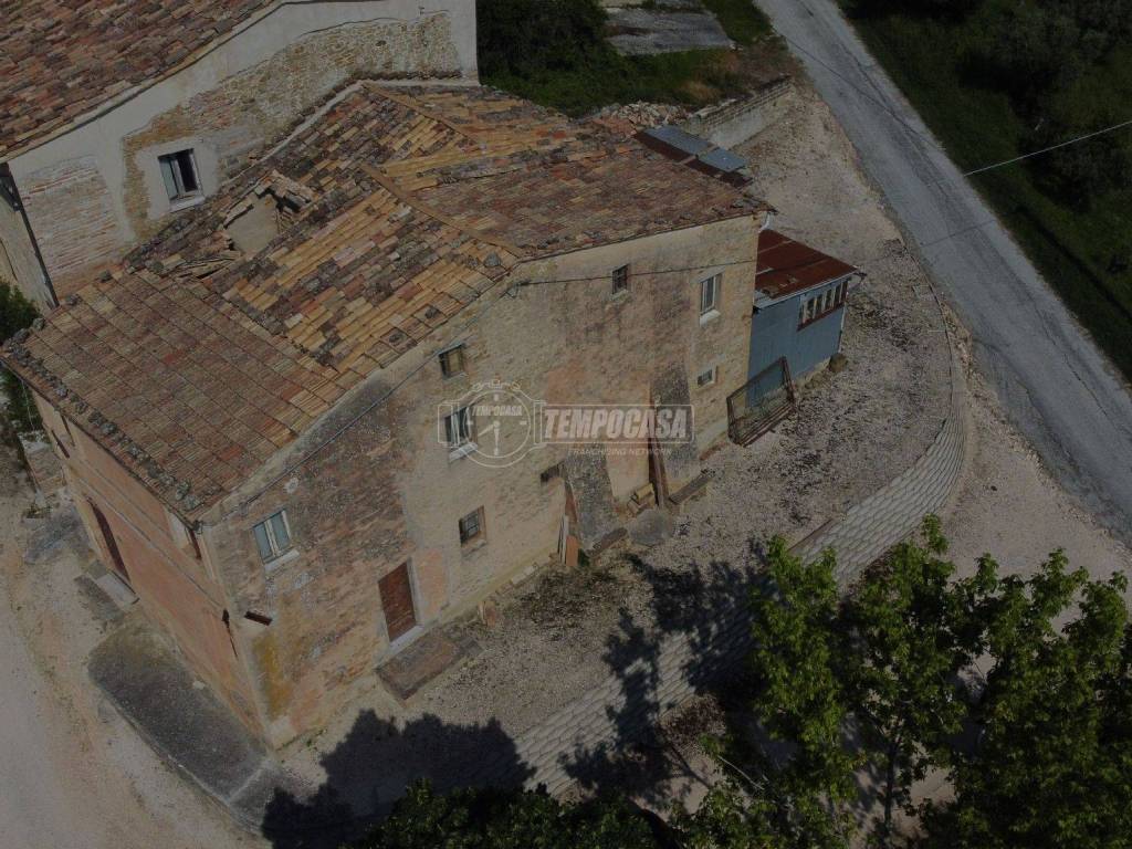 Rustico / casale a Tolentino in Contrada Sant'Angelo - Foto 2