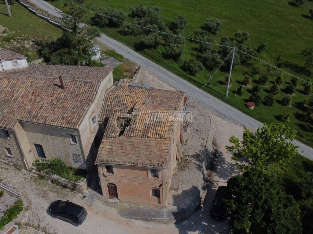 Rustico / casale a Tolentino in Contrada Sant'Angelo - Foto 5