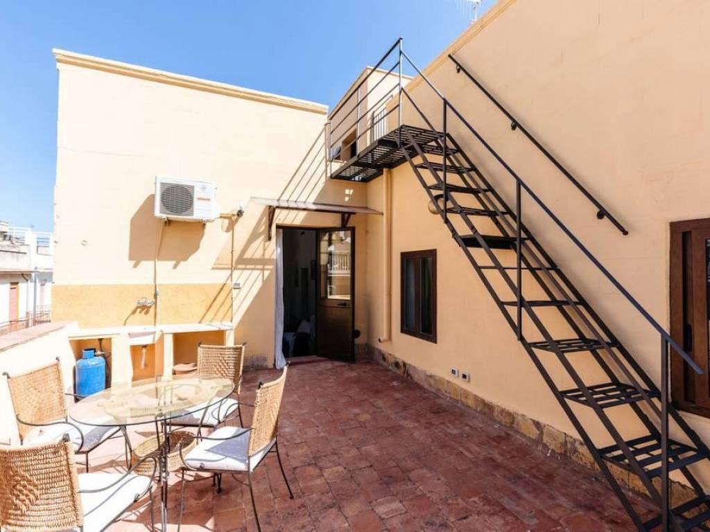 Appartamento a Cinisi in via giuseppe orlando 11 - Foto 2