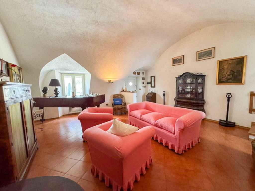 Casa indipendente a Tenna in via Roma 12 - Foto 3