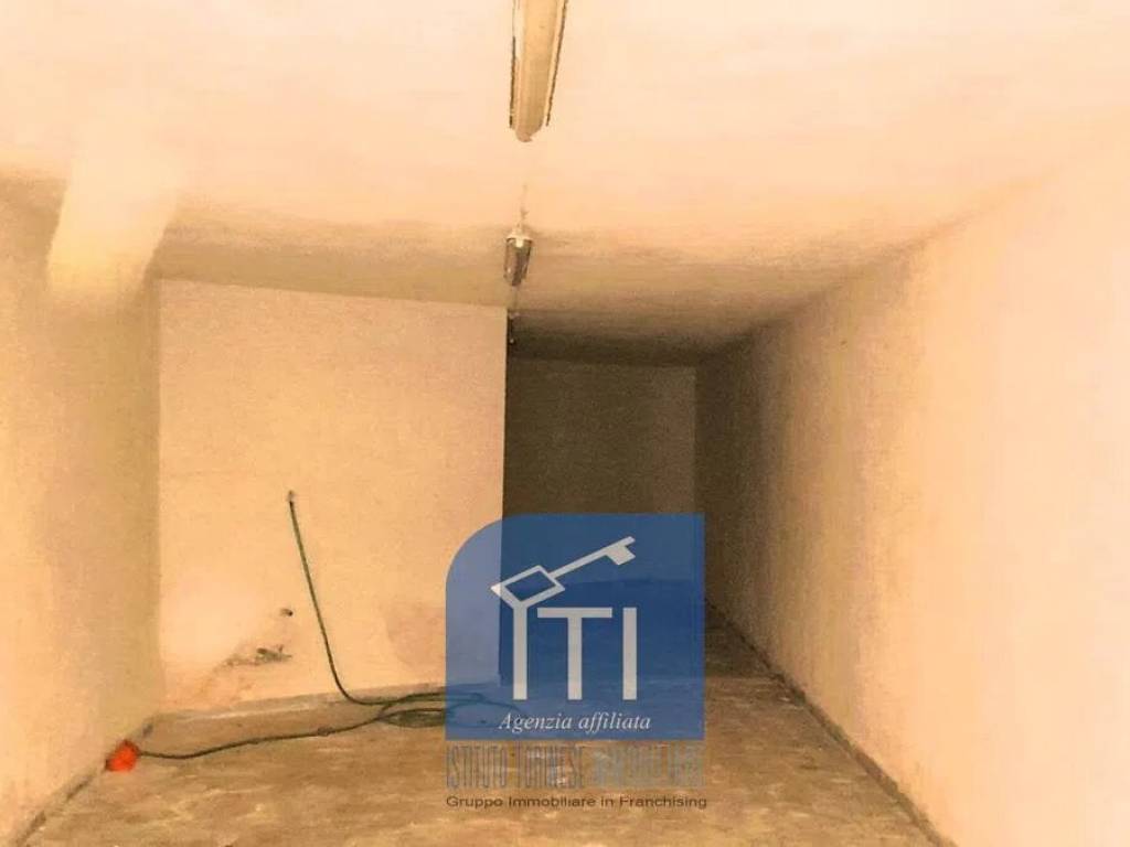 Box / garage a Cassino in Via G. Pascoli, 123 - Foto 3