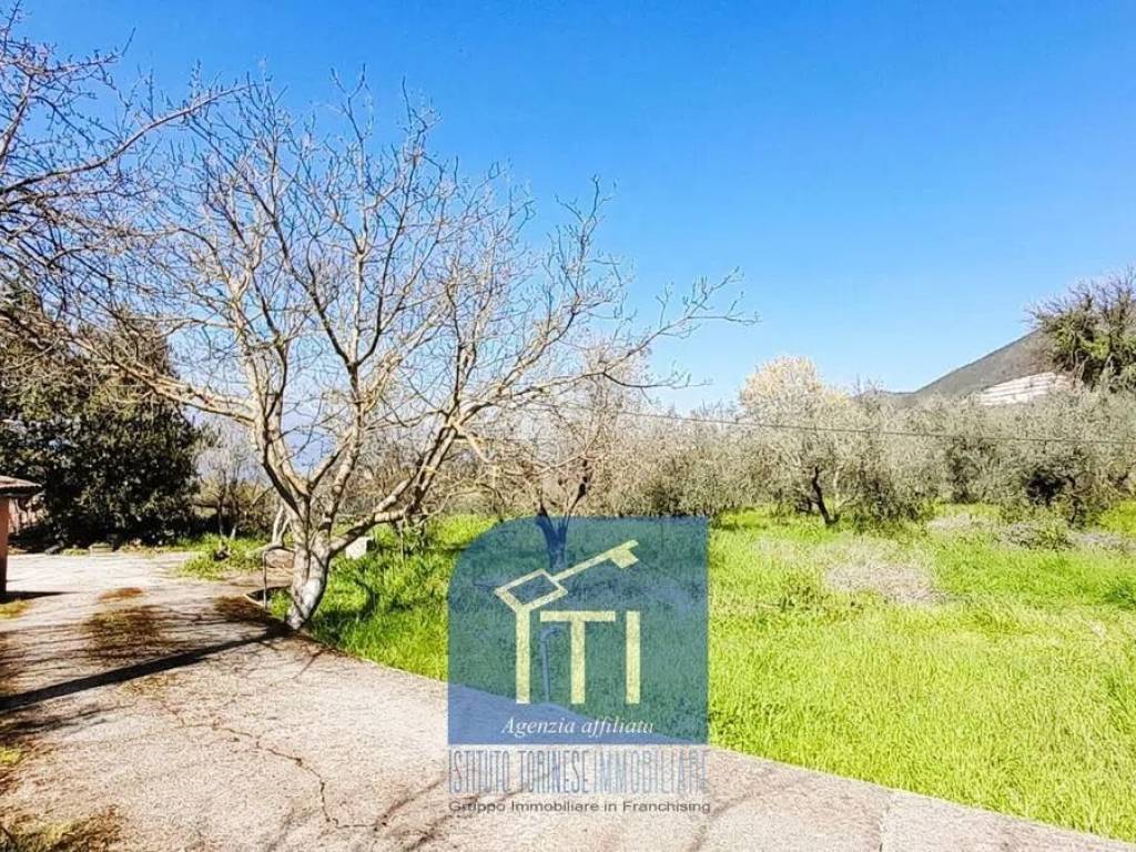 Villa a Cervaro in Via Noceromana, 23 - Foto 5
