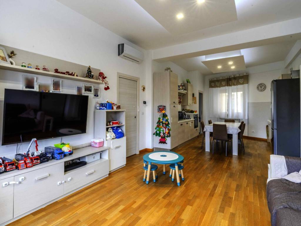 Appartamento a Civitanova marche in Via Edmondo de Amicis 15 - Foto 3