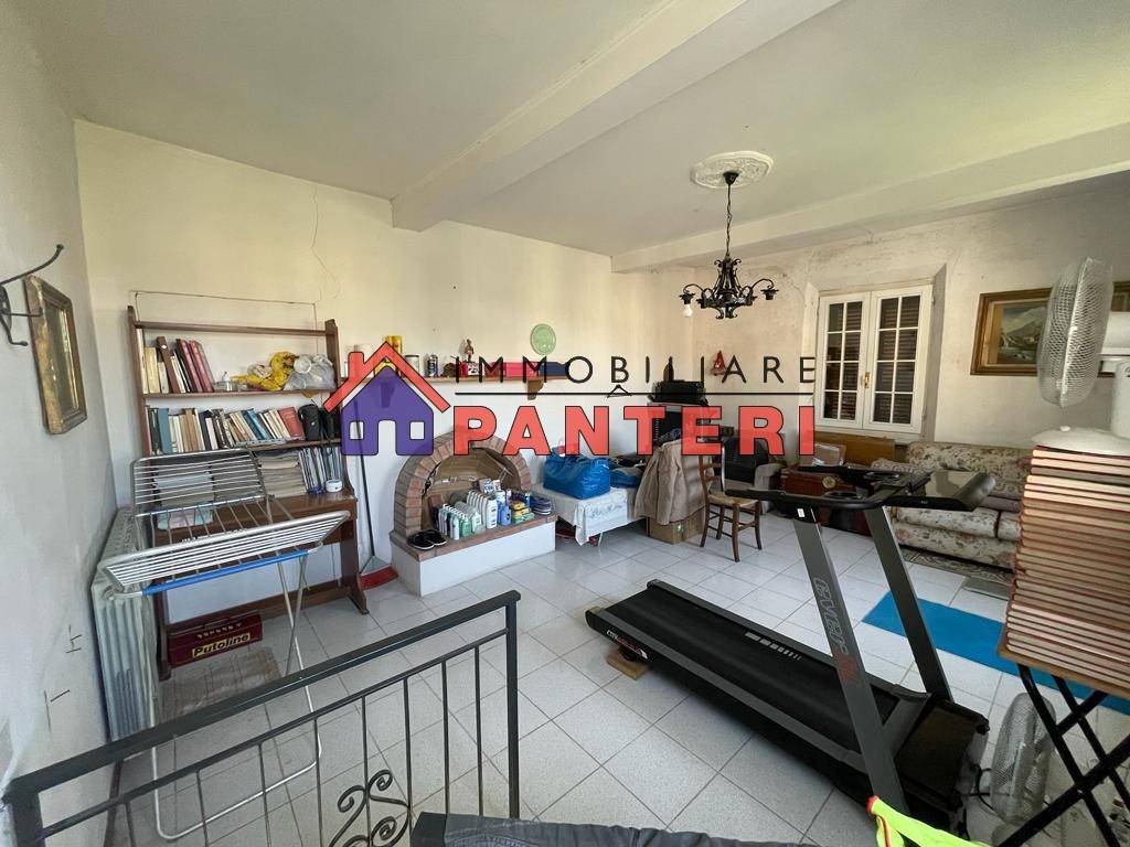 Casa indipendente a Pescia in Viale Bruno Buozzi, 32 - Foto 4