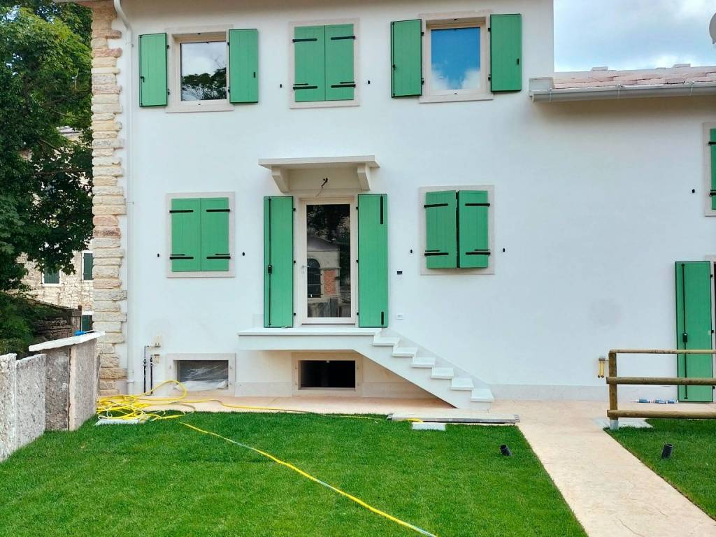 Appartamento a Erbezzo in Contrada Resti - Foto 2