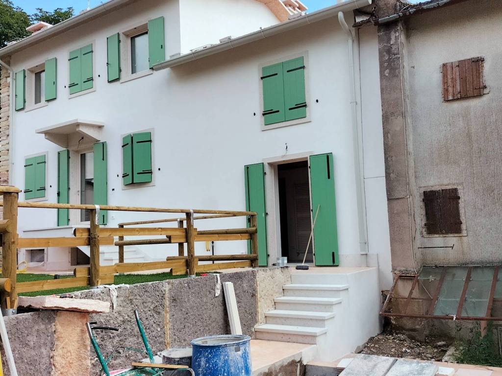 Appartamento a Erbezzo in Contrada Resti - Foto 4