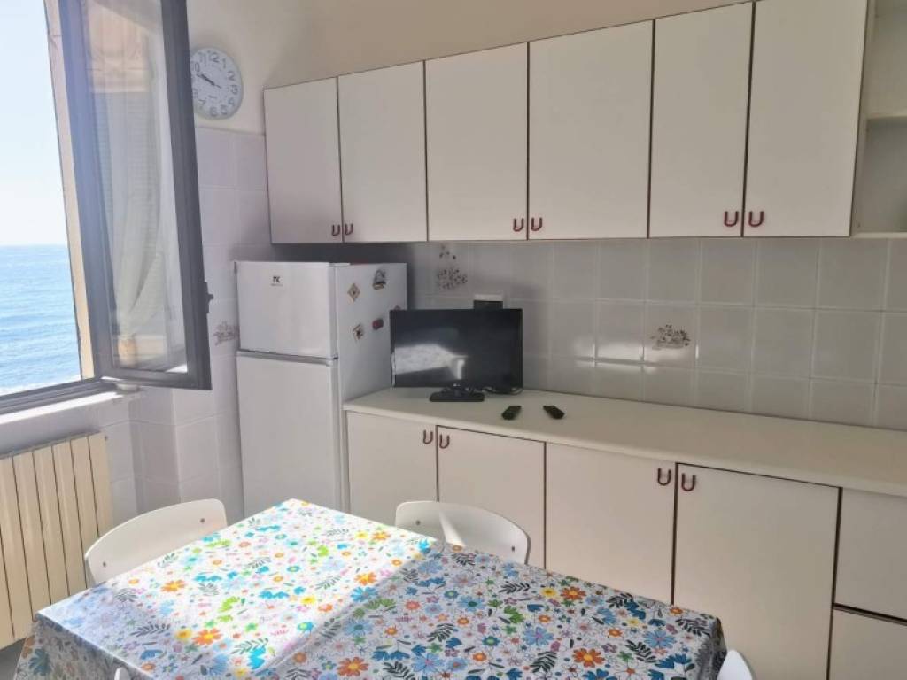 Appartamento a Varazze in Via Mameli - Foto 2