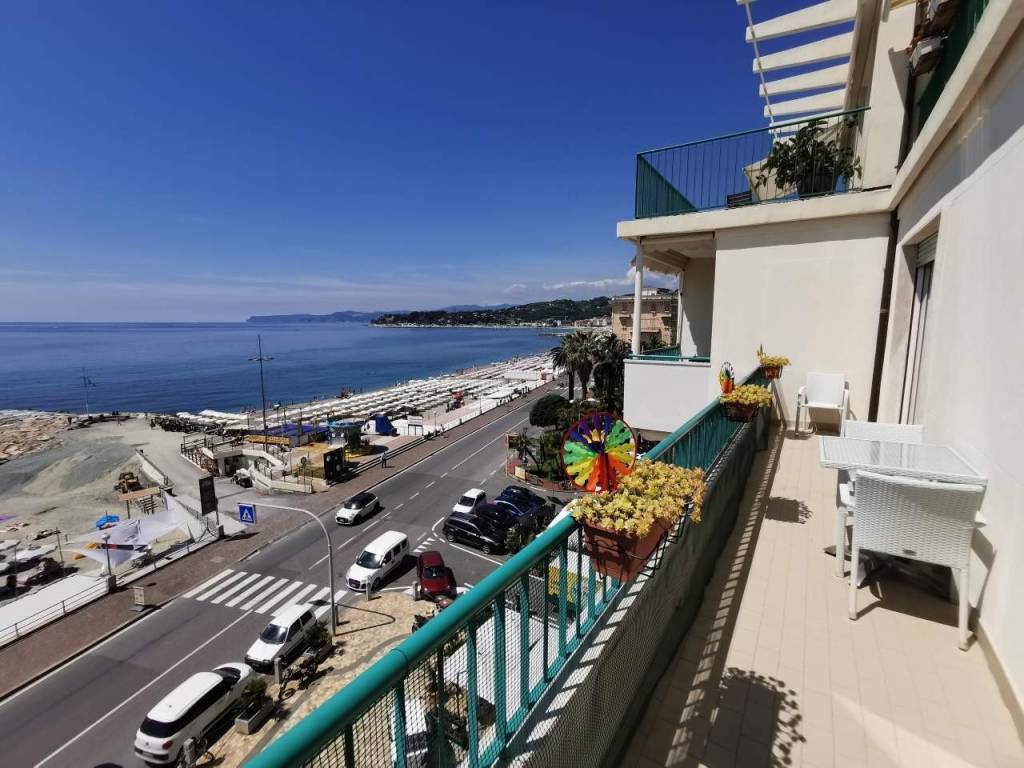 Appartamento a Varazze in Piazza S. Caterina - Foto 2