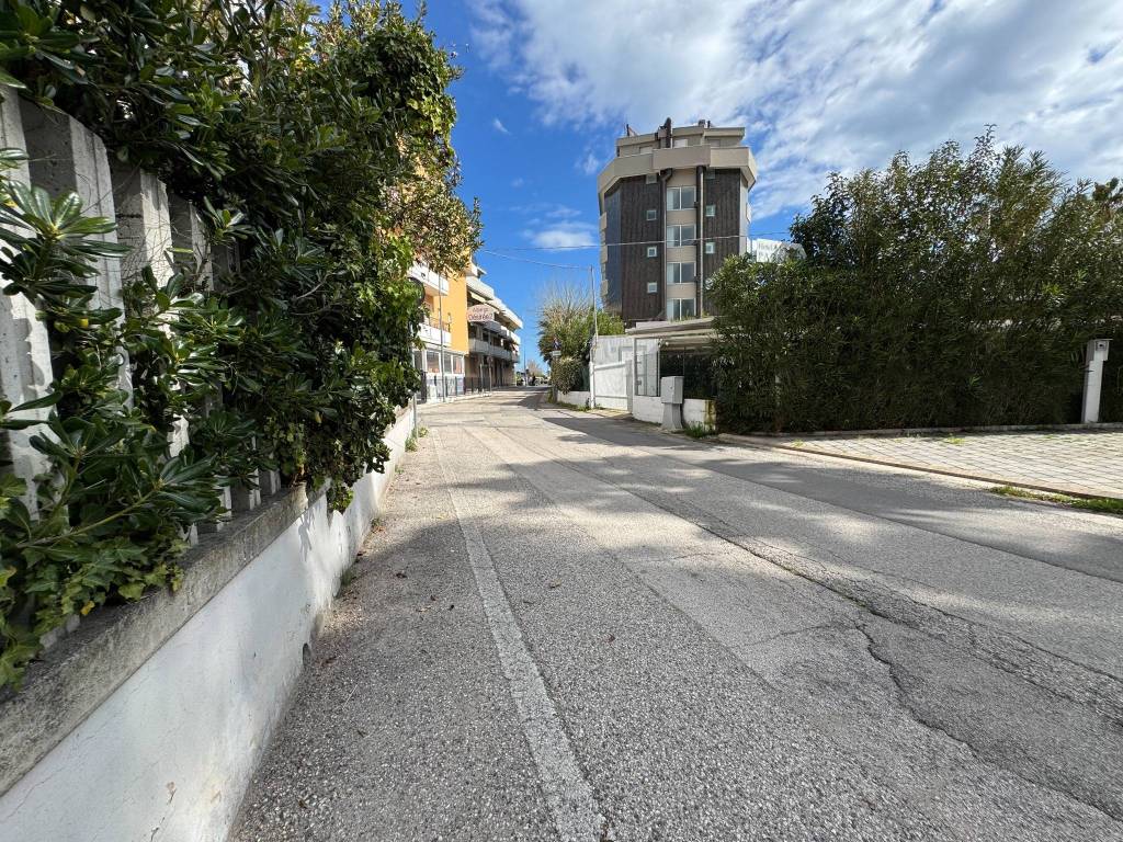 Appartamento a Alba adriatica in Via Panaro, 3 - Foto 3