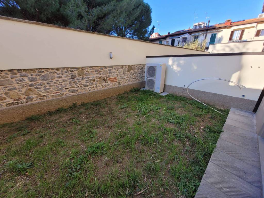 Villetta a schiera a Firenze in Via Andrea del Sarto - Foto 2